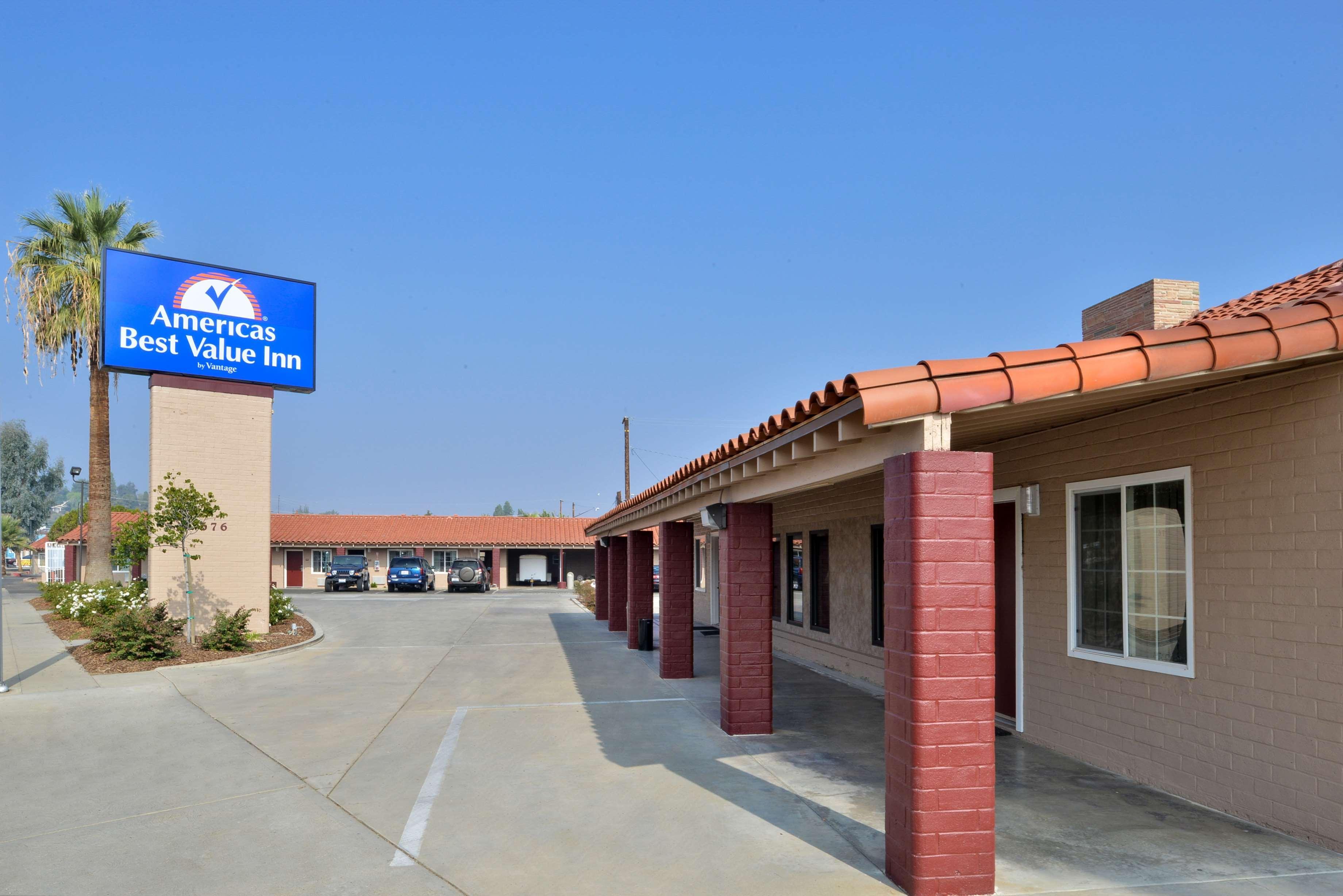 Americas Best Value Inn - Porterville Exterior foto