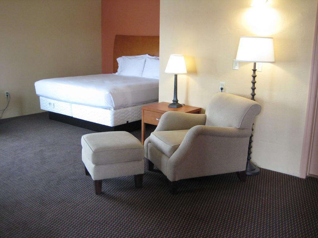 Americas Best Value Inn - Porterville Quarto foto